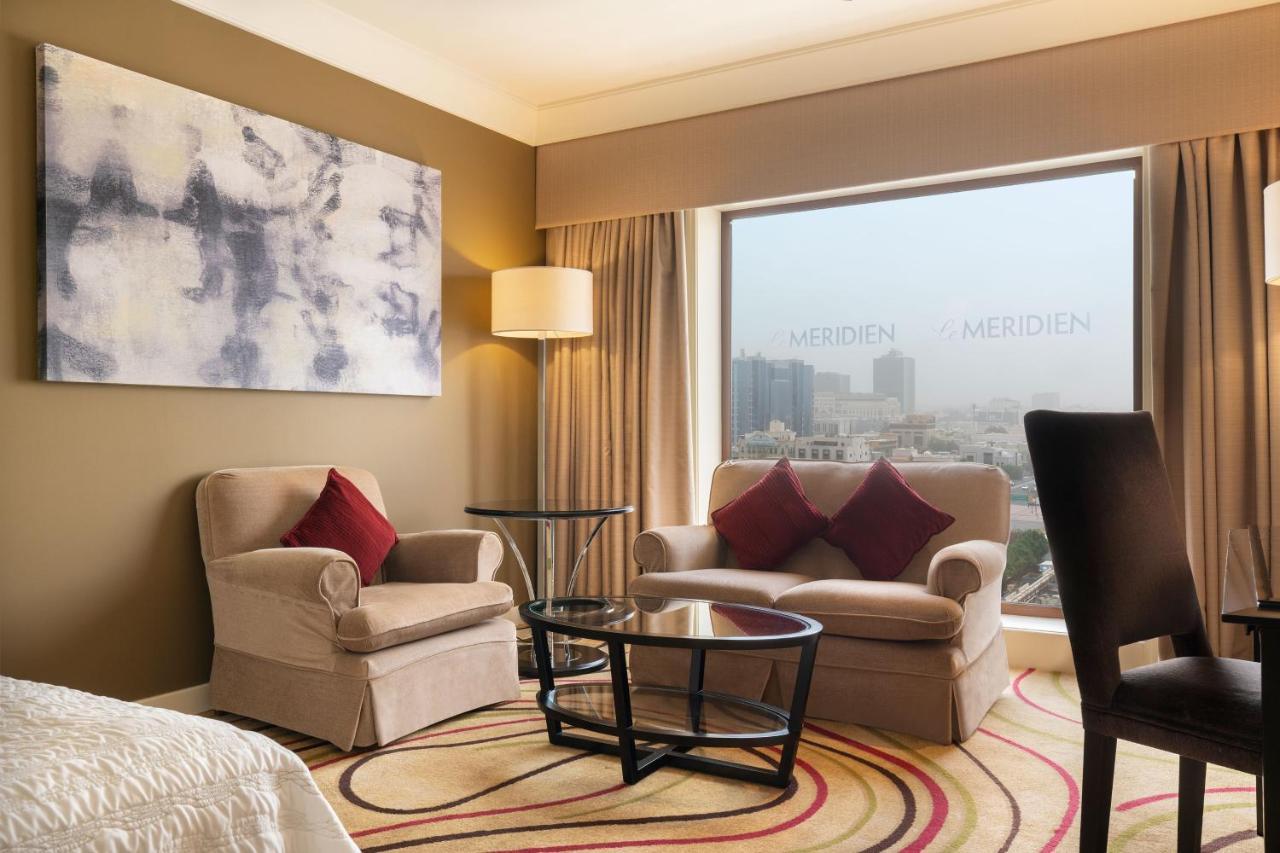 Le Meridien Jeddah Bagian luar foto A room at the Westin Mumbai