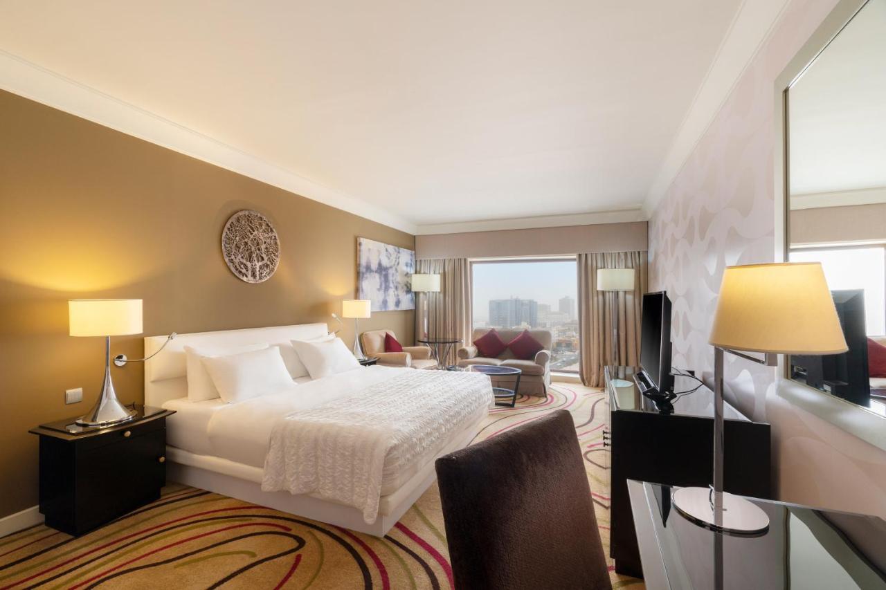 Le Meridien Jeddah Bagian luar foto Deluxe Room