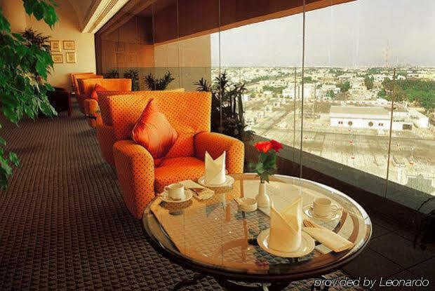 Le Meridien Jeddah Bagian luar foto Club Lounge